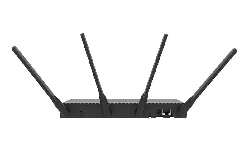 Routeur sans fil MikroTik RB4011iGS+5HacQ2HnD-IN